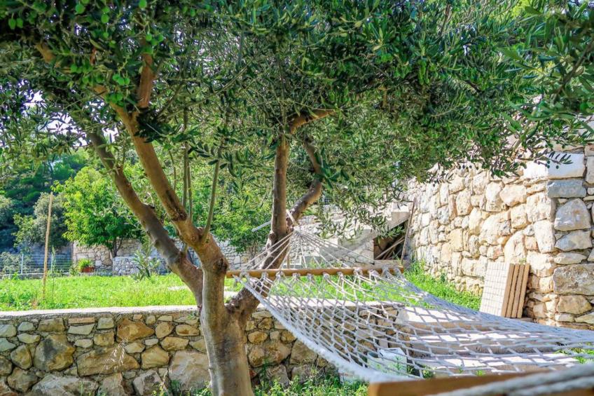 in Kaštel Lukšić mit großer Terrasse und Bergblick - foto 18