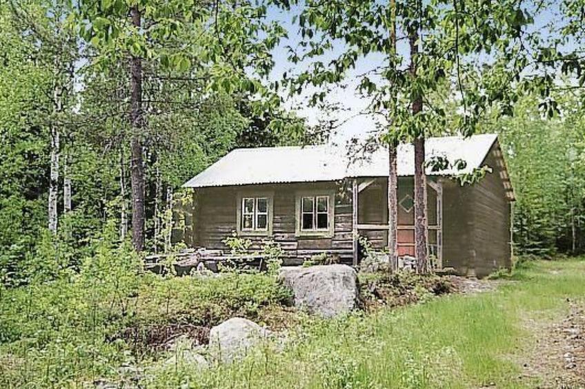 Blockhütte für das wahre Naturerlebnis am See