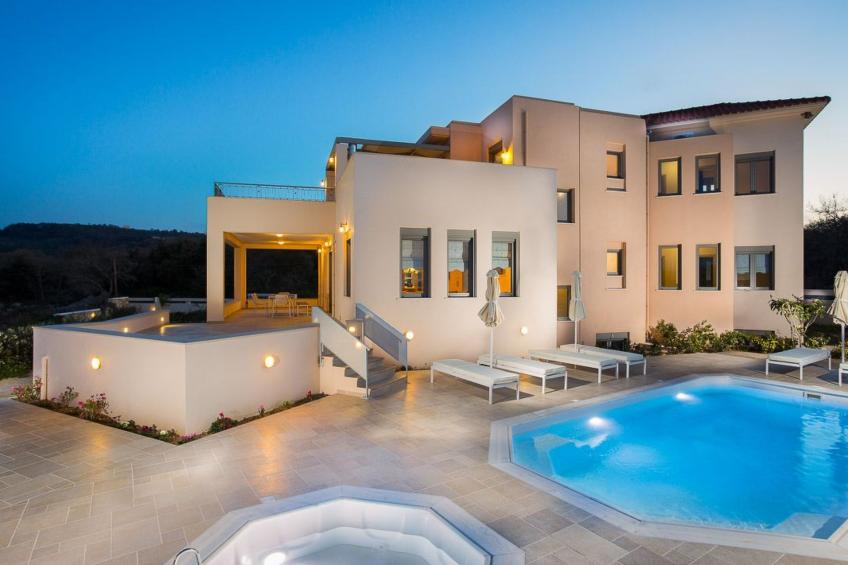 Deluxe Villa Ianthos - Whirlpool im Freien, Kinderpool