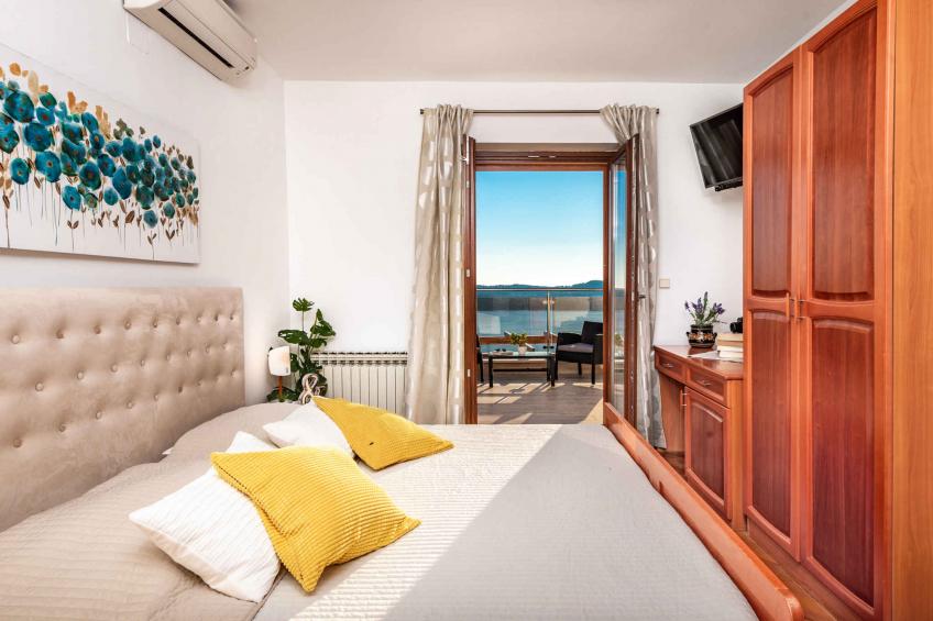 Holiday home with air conditioning, pool and sea view in Orašac - BF-NJH63 - foto 33