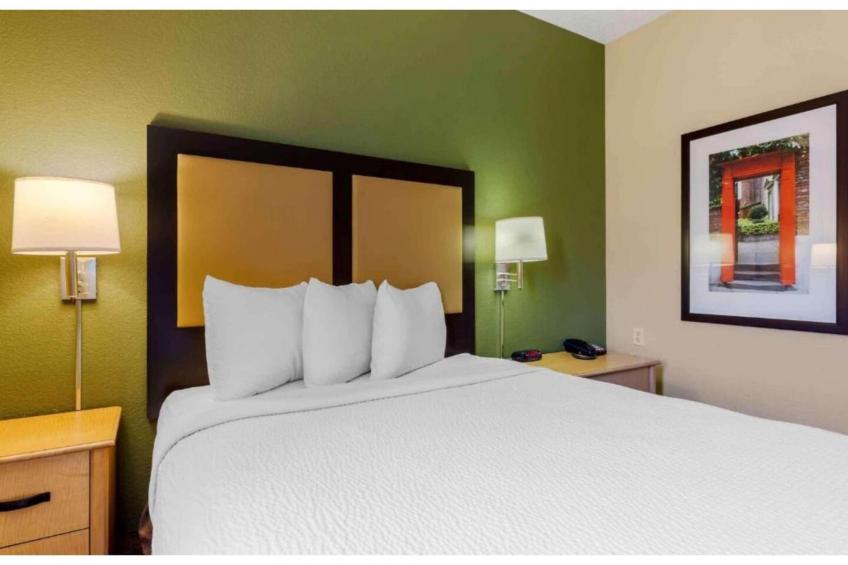 1 Queen Bed | Non-Smoking, Kitchen - foto 16