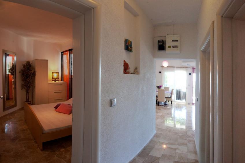 Wonderful Visinisce Apartments with Terrace and Sea Views - Standard Two Bedroom Apartment  (Owner 1) - foto 16