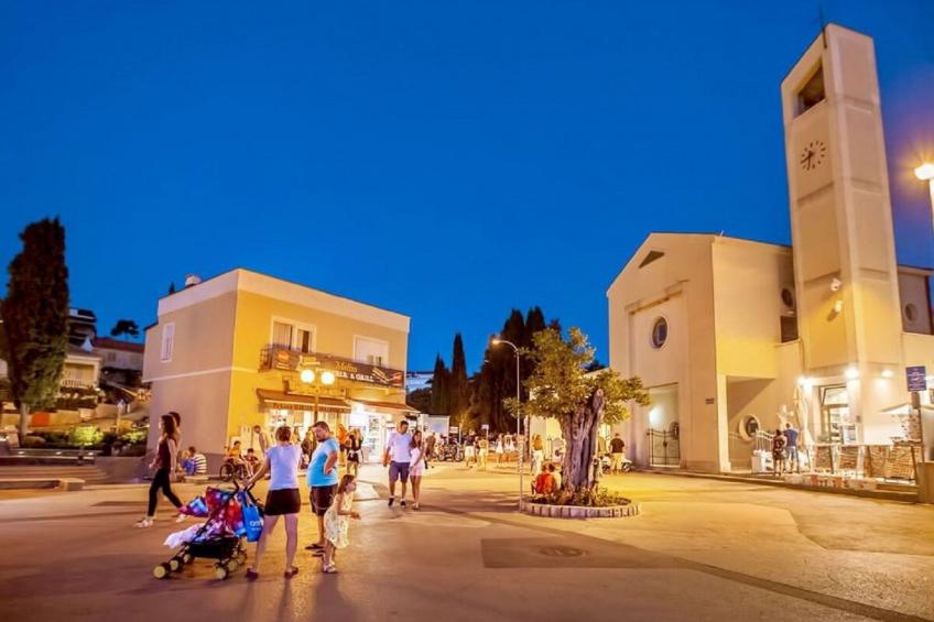 Villa Kamenica  im mediterranen Stil mit Innen- und Außenpool - foto 13