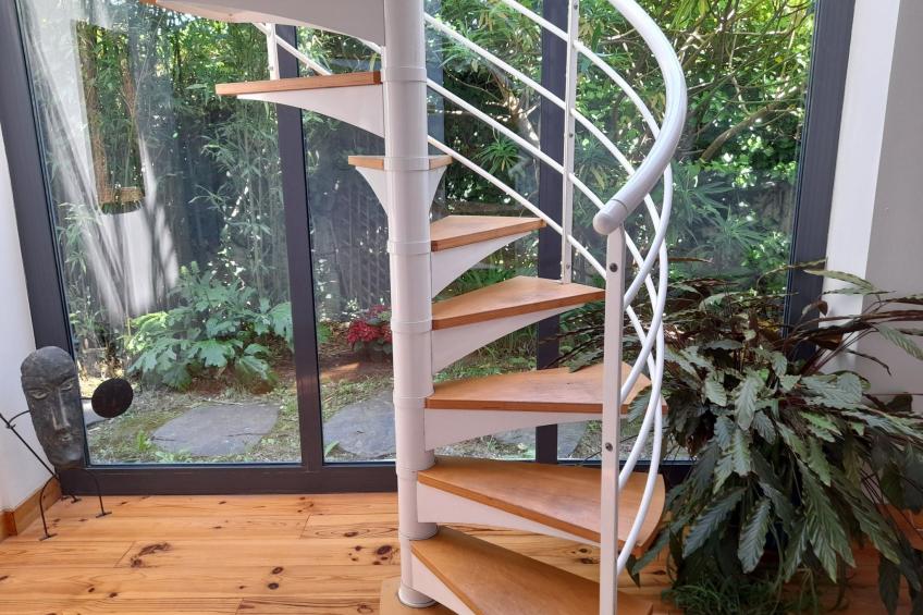 Großes Familienhaus mit schön angelegtem Garten - foto 9