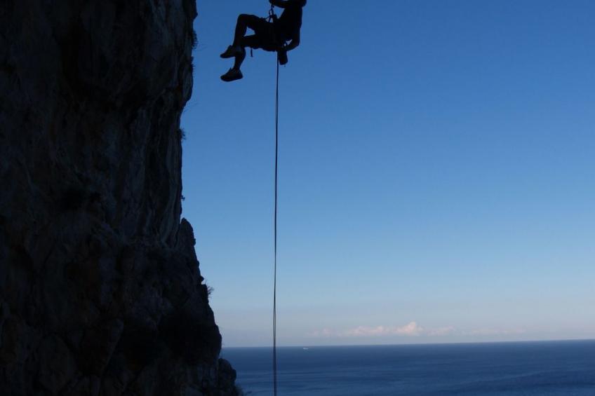 Haus in Kolympia mit Parkplatz und Bergblick - foto 26