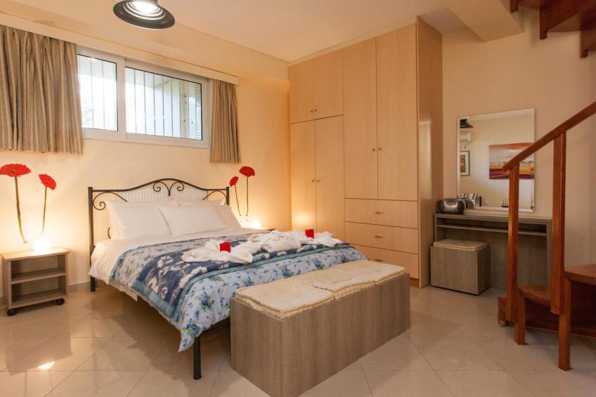 Ferienvilla mit Pool in Loutraki - foto 27