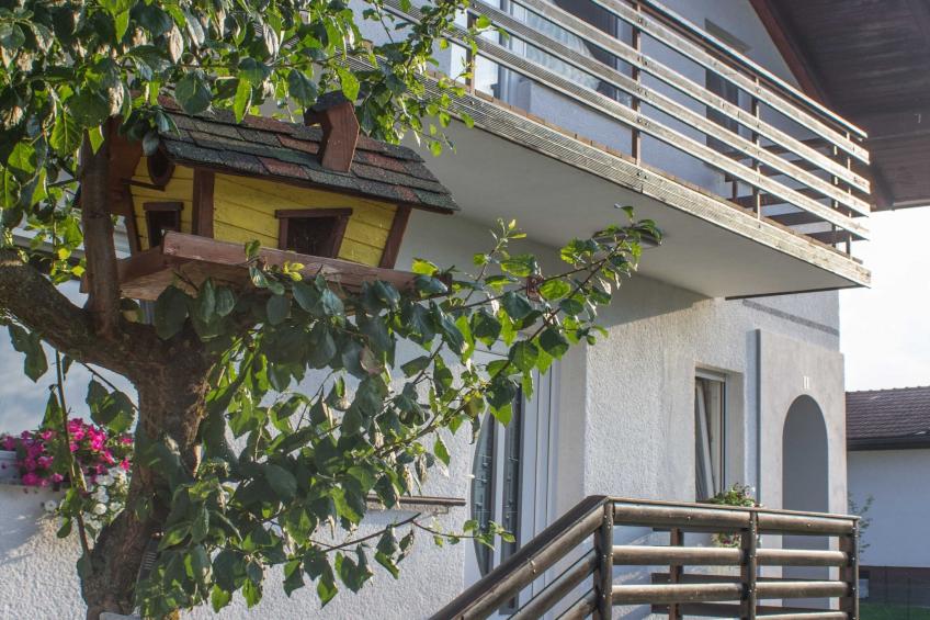 Cozy Holiday Home with Garden, BBQ, and Outdoor Dining Area in Rečica ob Savinji - Two Bedroom Apartment - foto 24