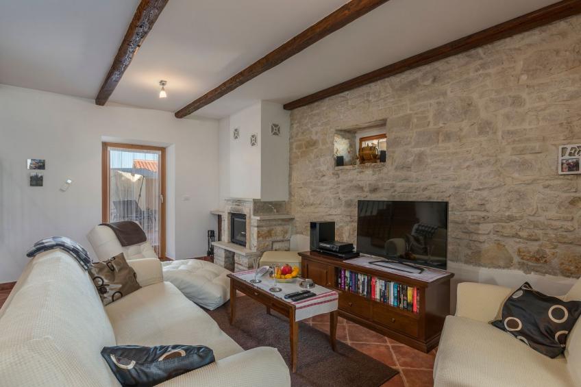 Gemütliches Ferienhaus in Peresiji mit Grill und Terrasse - foto 26