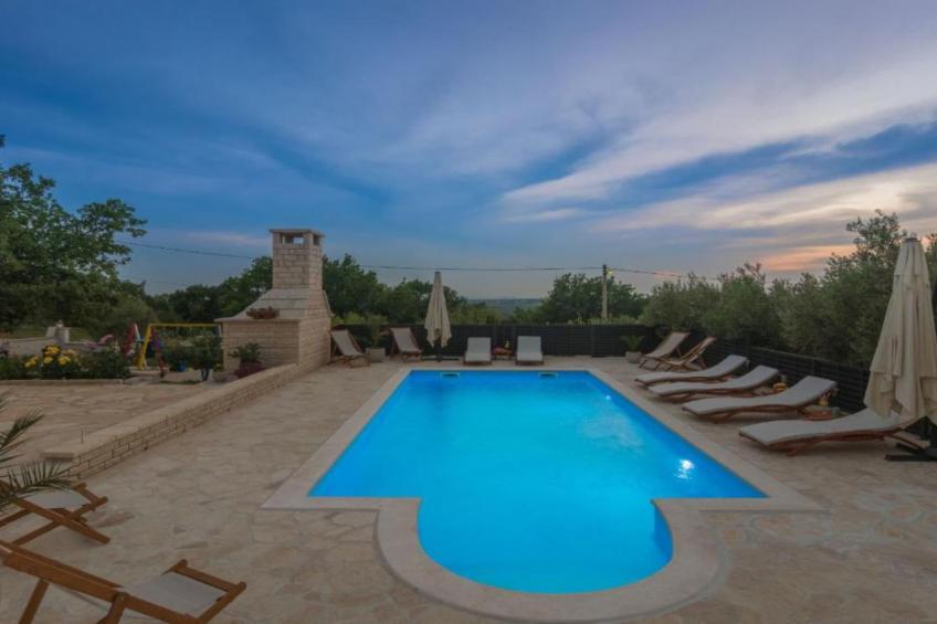 Holiday House BALEN with Swimming Pool - Six Bedroom Holiday House With Pool - foto 36