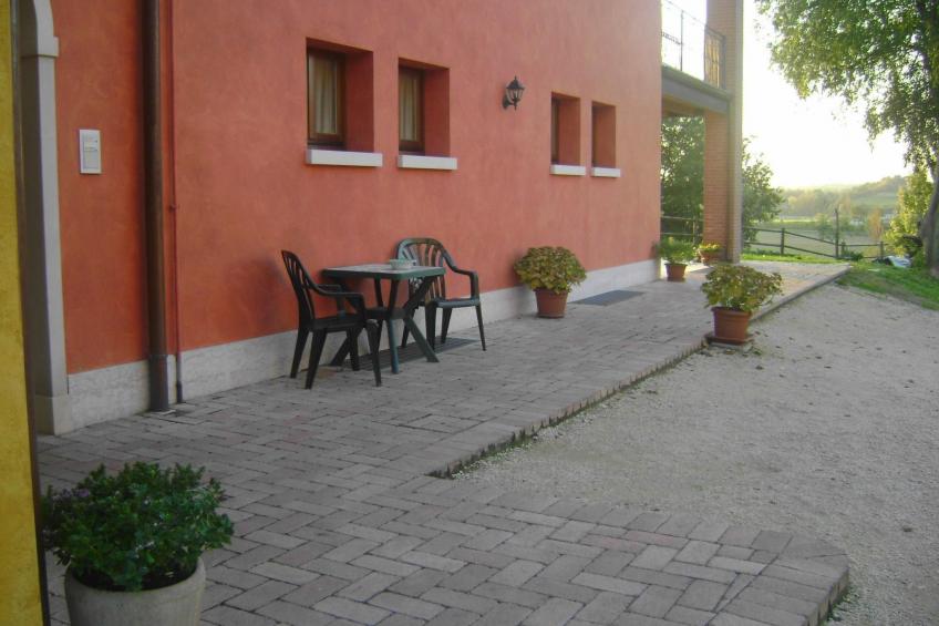 Die Wohnung befindet sich im Erdgeschoss - foto 15