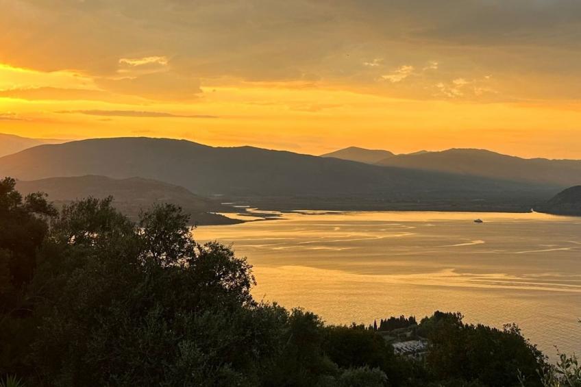 Prächtige Villa in spektakulärer Lage - foto 4