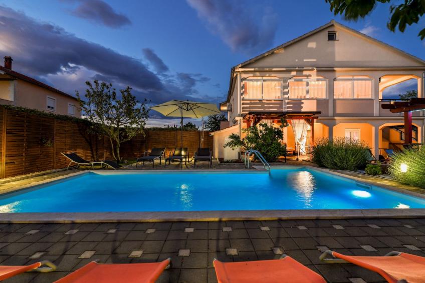 Charmantes Ferienhaus in Donje Rastane - foto 6