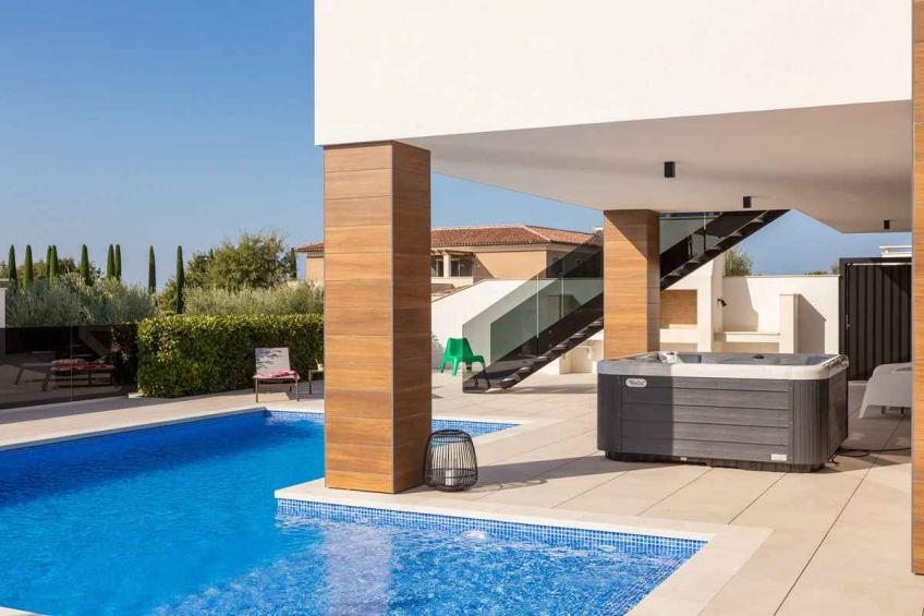 Villa mit Swimmingpool, Whirlpool und Sauna - BF-96KHV - foto 11