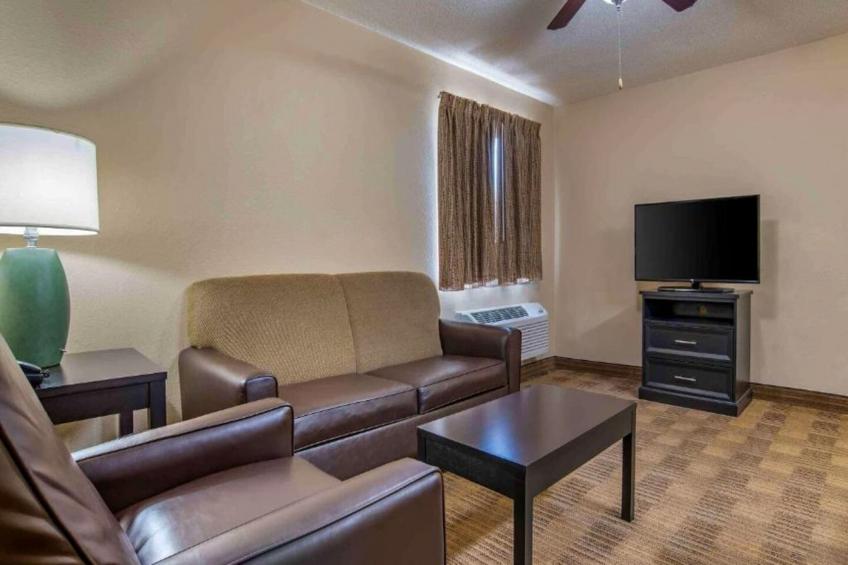 2 Queen Beds | Non-Smoking, Micfridge - foto 30