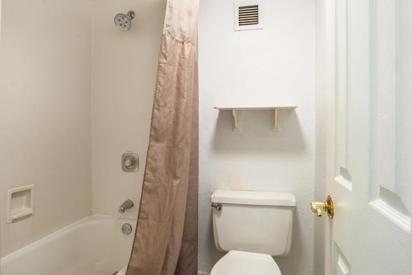 2 Full Beds  ADA/Tub/Micfridge - foto 11