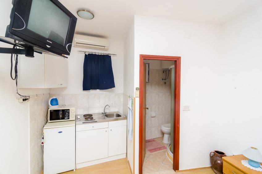 Apartments Rašica Molunat - Studio Apartment with Terrace and Sea View (Apartment 16) - foto 4