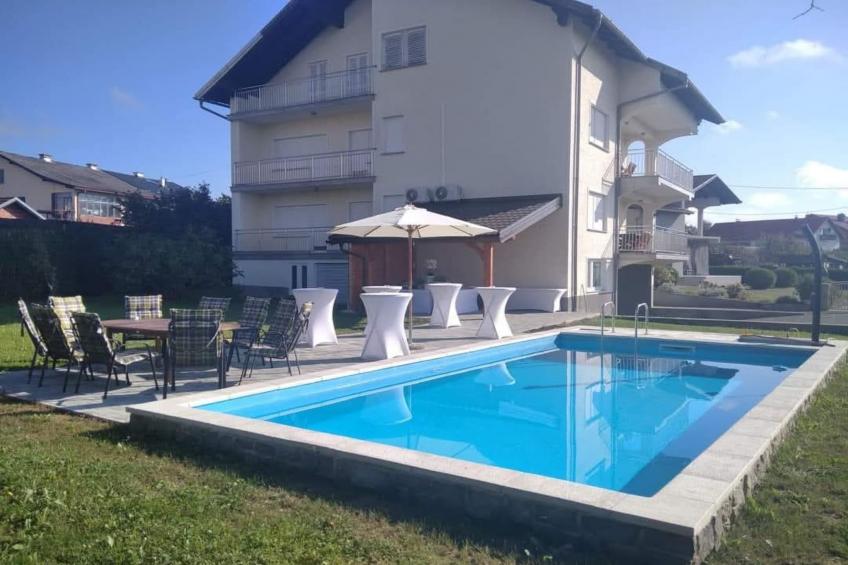 Holiday Home Dugo Selo M&A - Five Bedroom Holiday Home with Terrace - foto 18