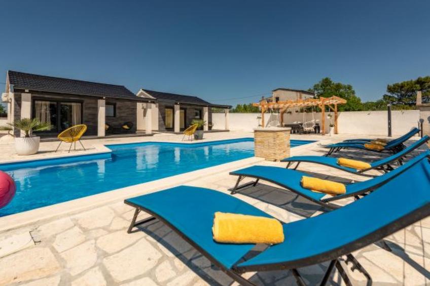 Unique Villa V with pool - foto 9