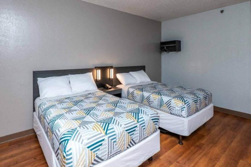 2 Full Beds