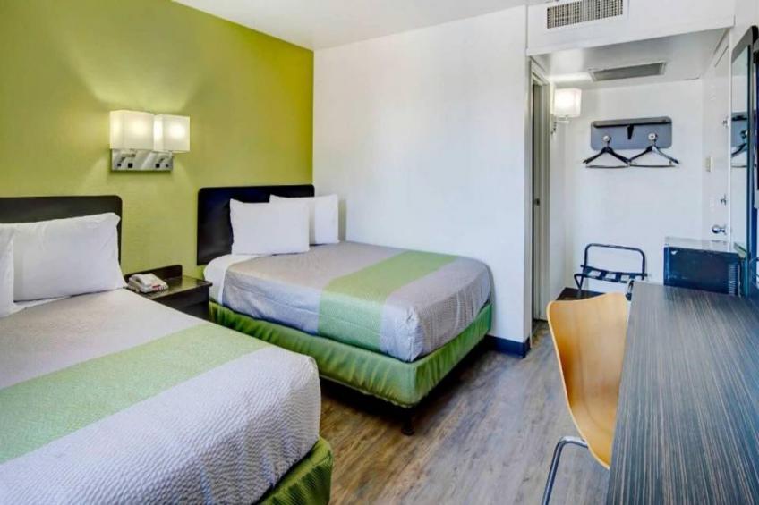 2 FULL BEDS  MICFRIDGE - foto 7