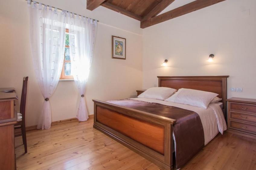 Luxusvilla mit Garten und Pool sowie herrlicher Aussicht - foto 47