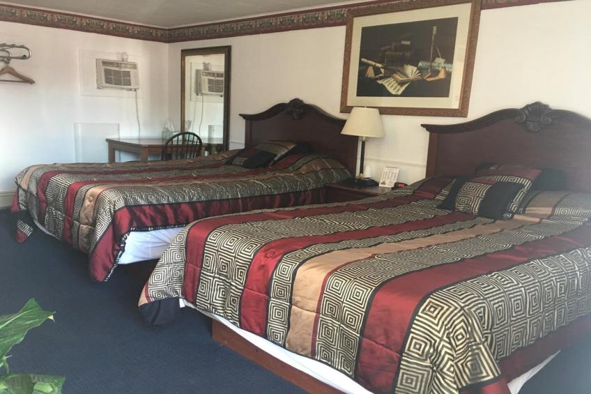 Family room with 2 Double Beds
