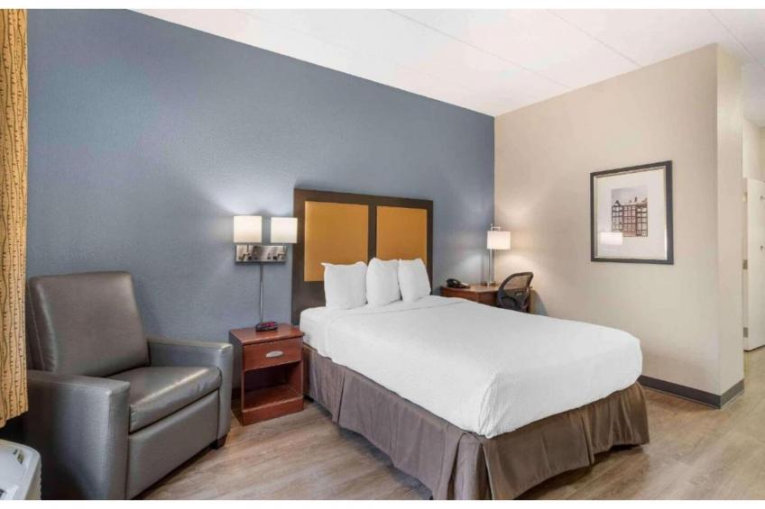 1 Queen Bed | Non-Smoking, Kitchen - foto 21