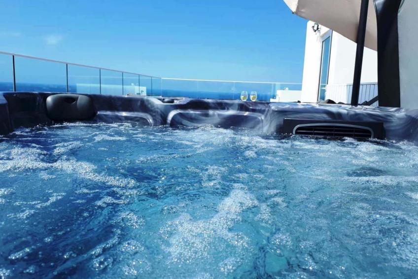 Luxuriöse Villa mit 4 Schlafzimmern, Pool und Whirlpool - foto 9