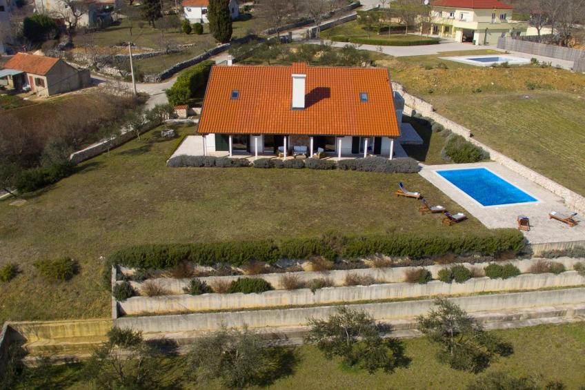 Ferienvilla mit Garten, Grill und Terrasse - foto 3