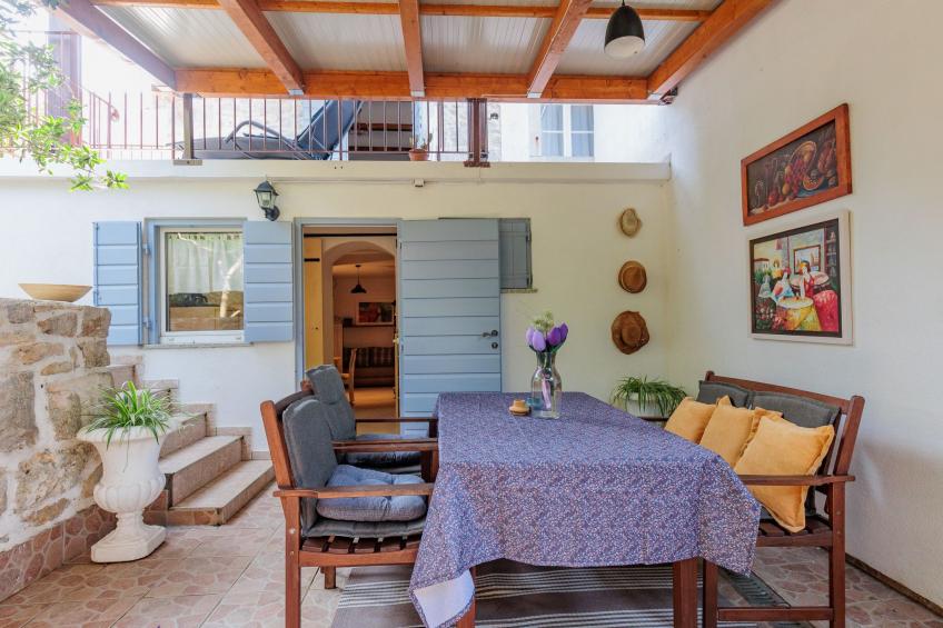 Traditionelles Steinhaus am Meer in Preko - foto 14