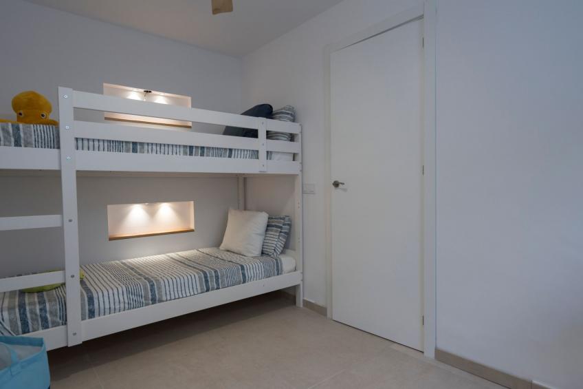 Helle Wohnung mit atemberaubender Aussicht auf das Meer und den Strand - foto 11