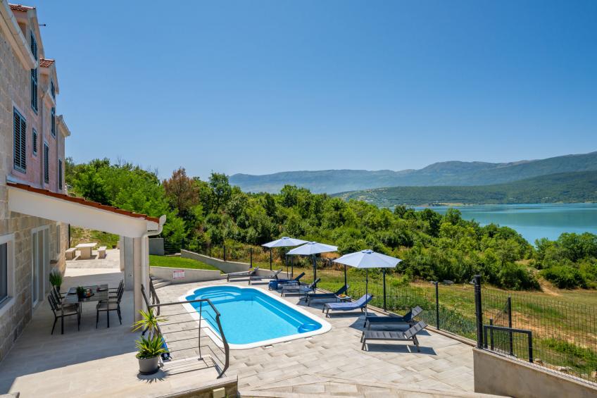 Escape on lake - foto 37