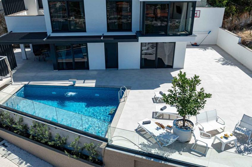 Villa met zwembad en uitzicht op zee - VW-PW9CW