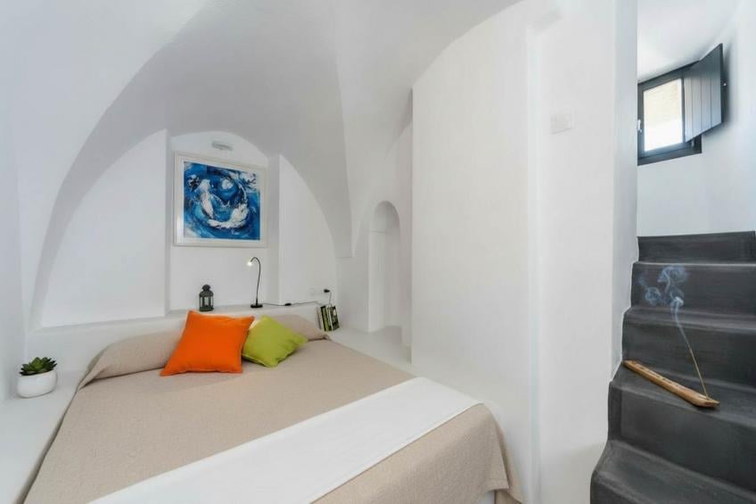 Poseidon’s Water Escape Santorini Rooftop Jacuzzi - foto 23