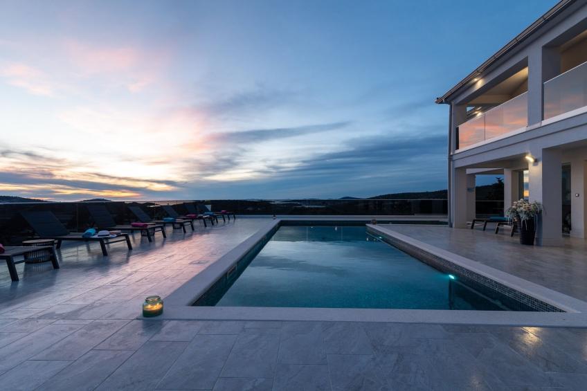 Luminous Infinity Villa with Pool and Gym - Six Bedroom Villa with Pool - foto 37