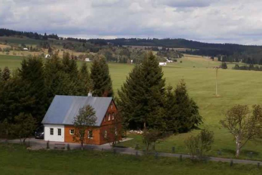 Holiday house surrounded by meadows - BF-PDXK