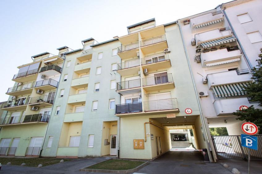 Stylish Apartments with Osijek Near Top Attractions - Standard Studio Apartment  - Maks 3 - foto 64