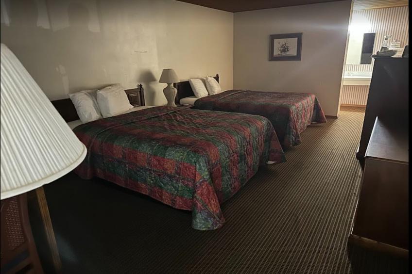2 Queen Bed