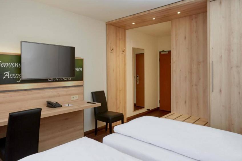 Sunday Hotel  Stuttgart Twin Room - foto 14