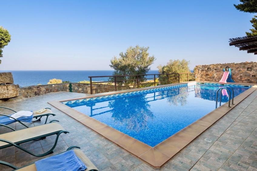 Traditionelle Villa mit Pool und Meerblick Elafonissi