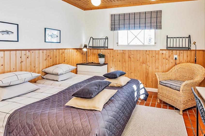 Sepelkyyhky, seeteri - foto 25