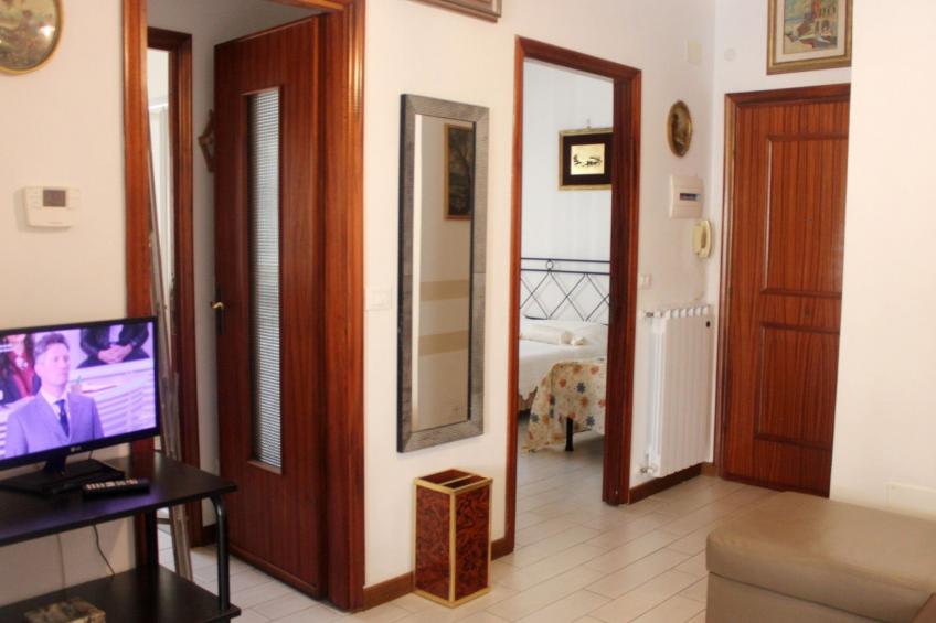 Sehr zentral mit Parkmöglichkeit - foto 11