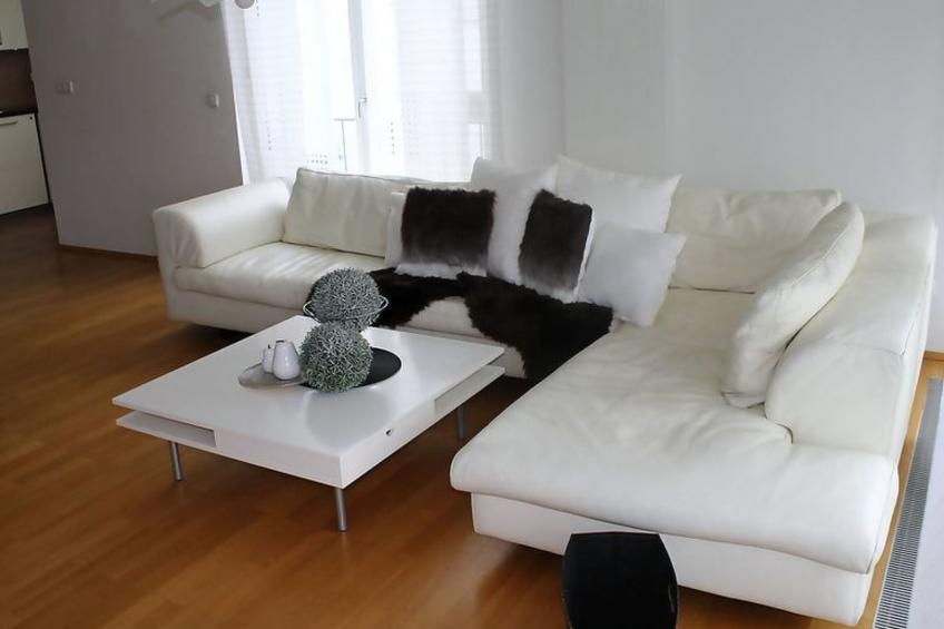 River Residence Regensburg, großzügige Wohnung für bis zu 3 Personen