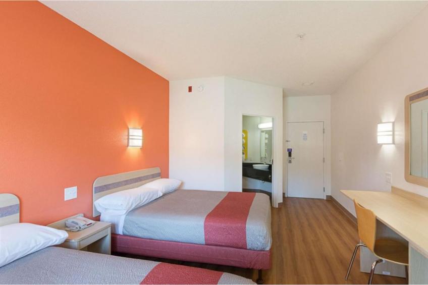 2 Full Beds  Non-Smoking - foto 11