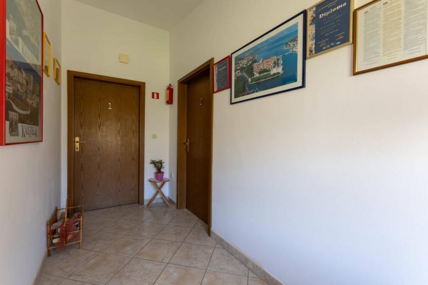 Bright and Spacious Apartment with Terrace in Kastel Stafilic - Two Bedroom Apartment with Terrace - foto 11