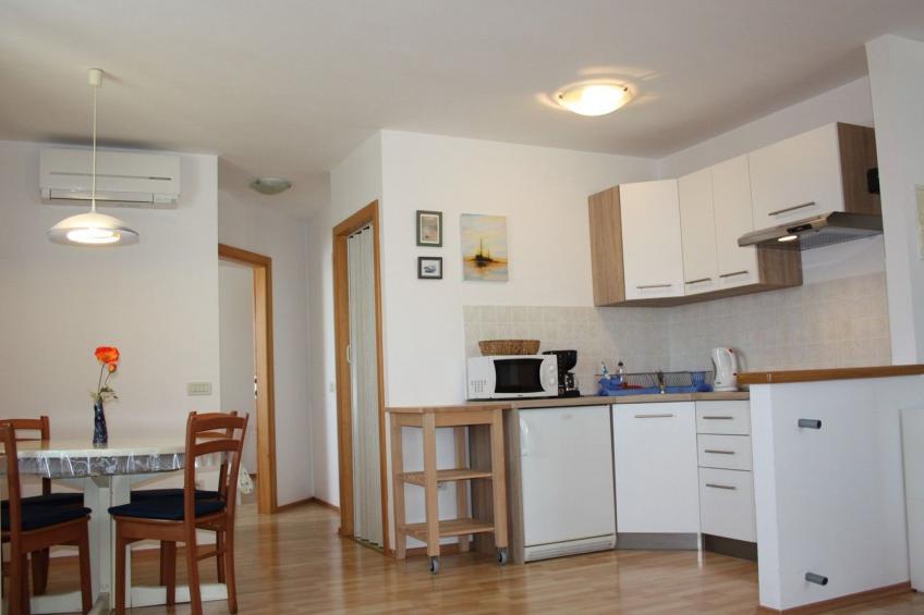 App Nirvana mit Garten in der Altstadt von Vrsar - foto 8