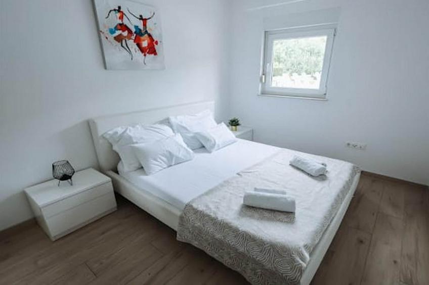 Exclusive Elegant Villa with Pool in Kastel Novi - Seven Bedroom Villa with Pool - foto 10