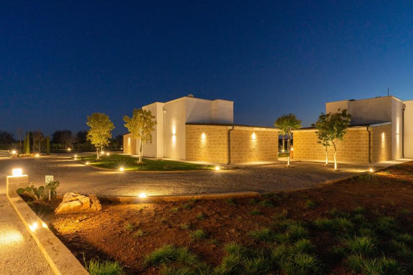 Haus in Casarano mit Außenhof - foto 24