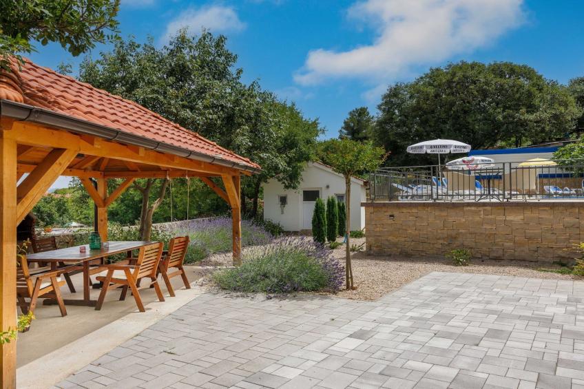 Wonderful Krk Island Stay: Shared Pool, Grill Patio, and Nearby Beaches - Double Room - foto 8