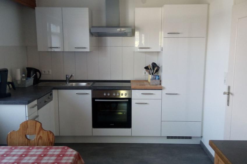 in ruhiger Lage mit großem Garten - foto 2